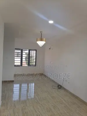 4bdrm Townhouse/Terrace in Osapa London. for sale