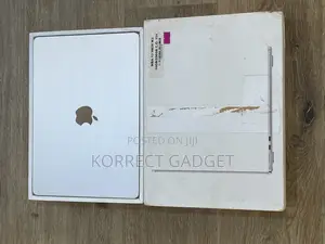 Laptop Apple MacBook Air 2024 M3 13-inch 16GB Apple M3 SSD 256GB