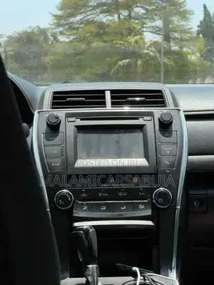 Toyota Camry LE 4dr Sedan (2.5L 4cyl 6A) 2017 Gray