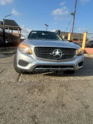 Mercedes-Benz GLC-Class 2016 Blue