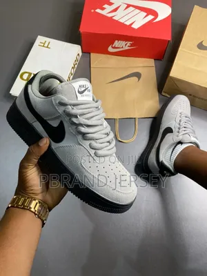 Nike Air Force 1 Sneakers