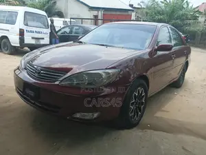 Toyota Camry LE 4dr Sedan (2.4L 4cyl 5M) 2002 Red