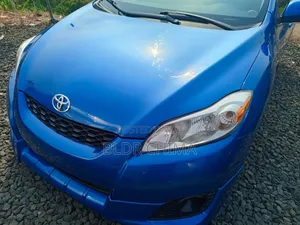 Toyota Matrix Hatchback FWD (1.8L 4cyl 5M) 2010 Blue