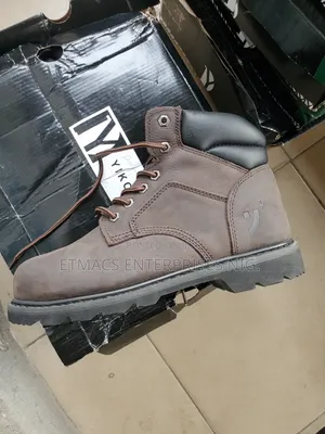 Yikodeen Boot