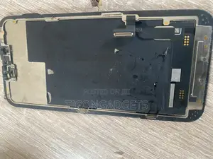 Follow Come Screen for iPhone 13 With Small Line
