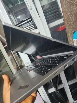 Laptop Lenovo ThinkPad E480 4GB Intel Core i5 HDD 500GB