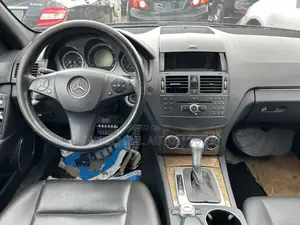 Mercedes-Benz C320 2009 Black