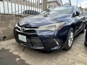 Toyota Camry LE 4dr Sedan (2.5L 4cyl 6A) 2017 Blue