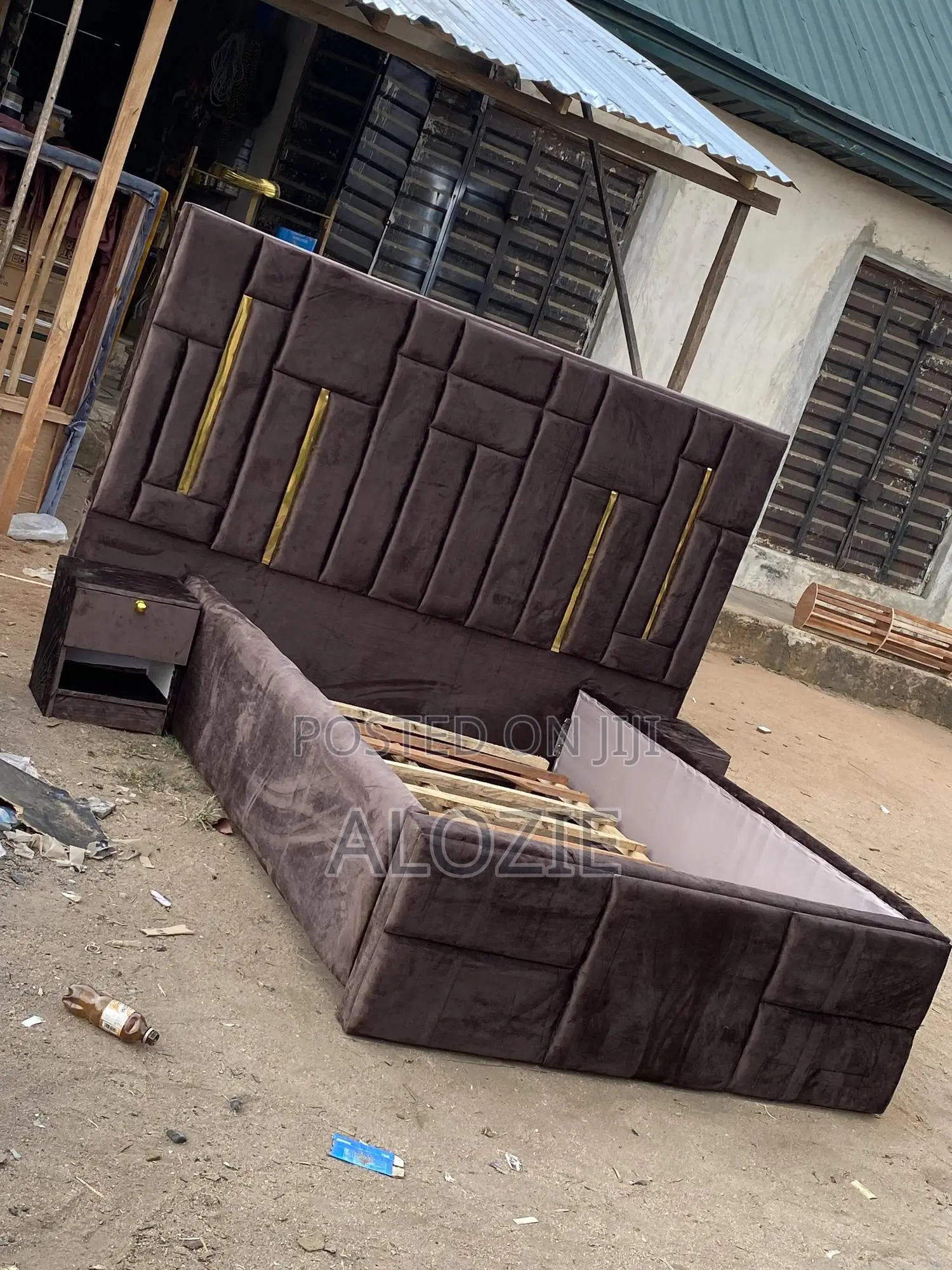 6/4 Bedframe