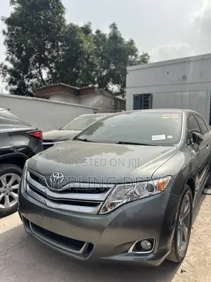 Toyota Venza XLE 2013 Gray