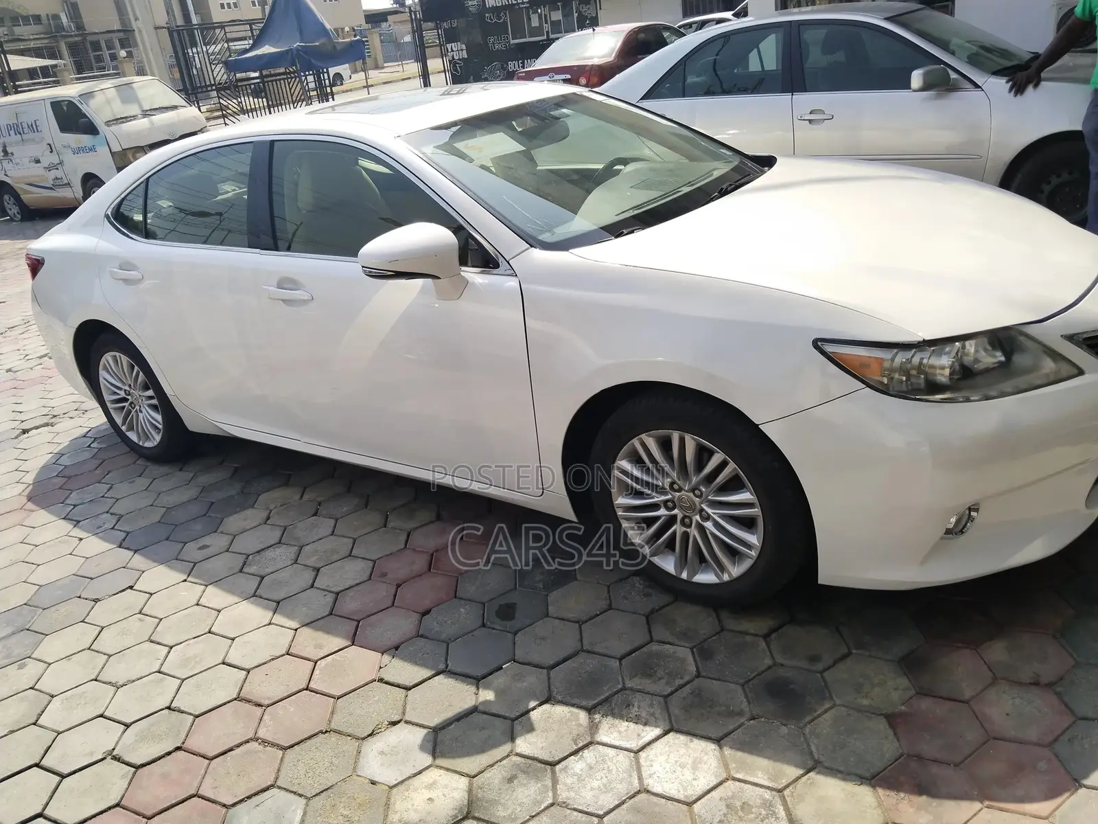 Lexus ES 2013 White