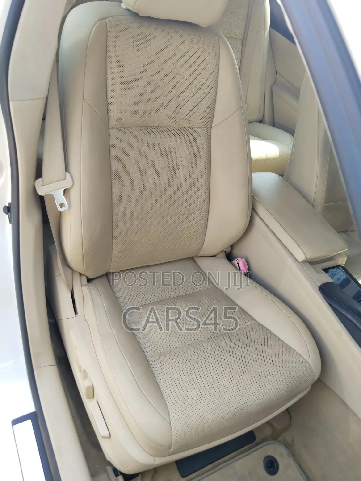 Lexus ES 2013 White
