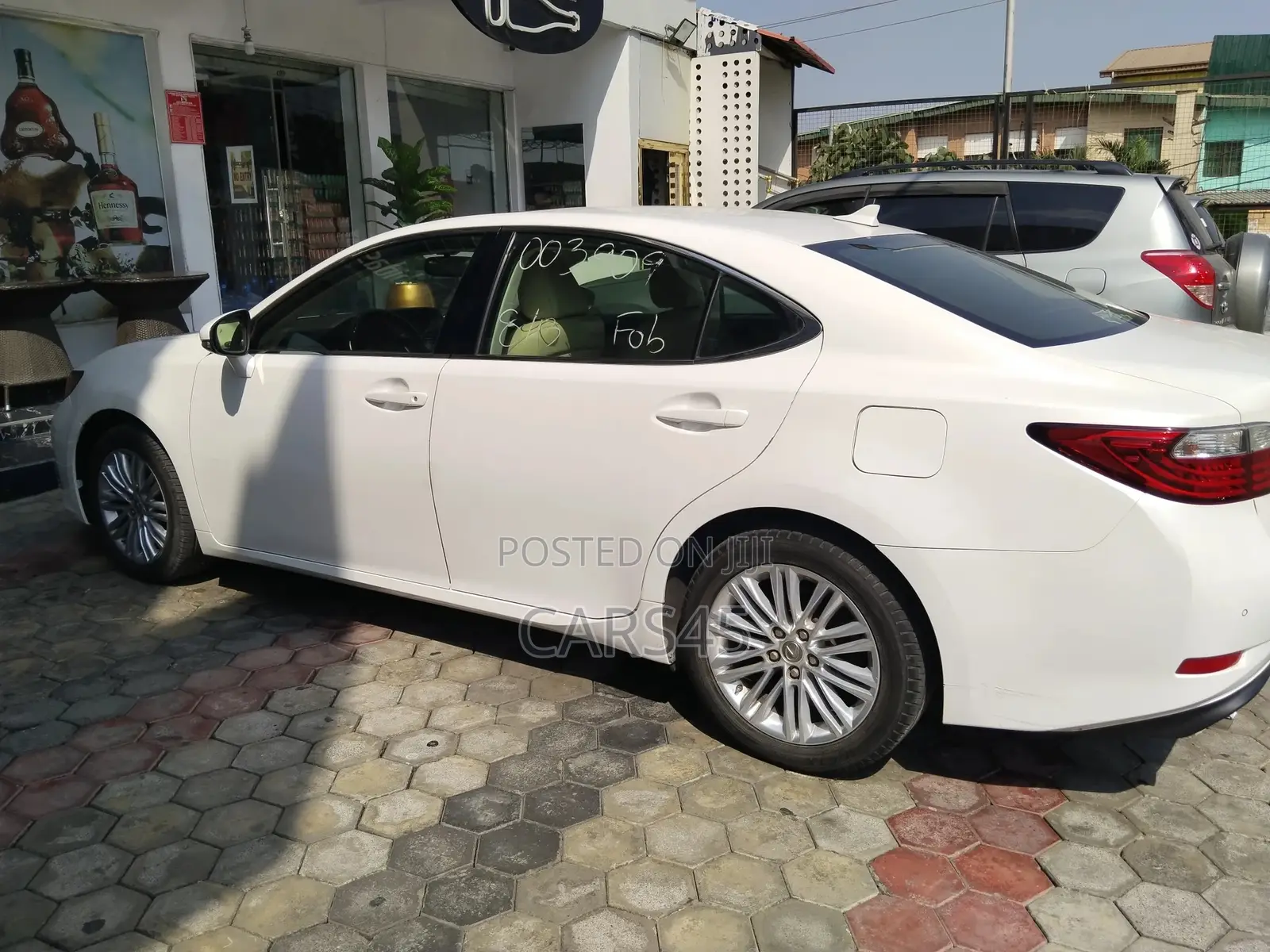 Lexus ES 2013 White