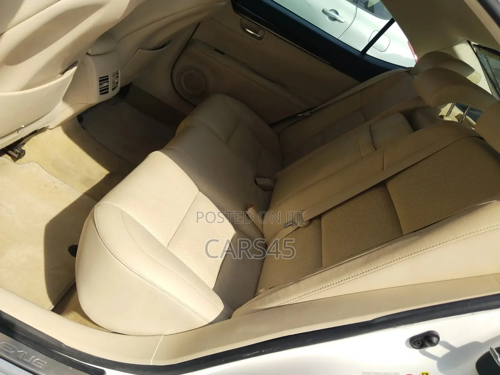 Lexus ES 2013 White