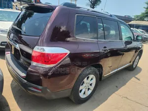 Toyota Highlander 2013 Red