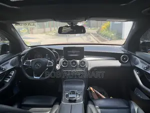 Mercedes-Benz GLC-Class 2018 Red