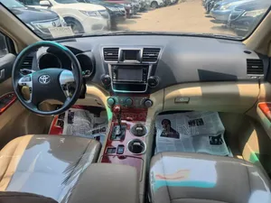 Toyota Highlander 2013 Red