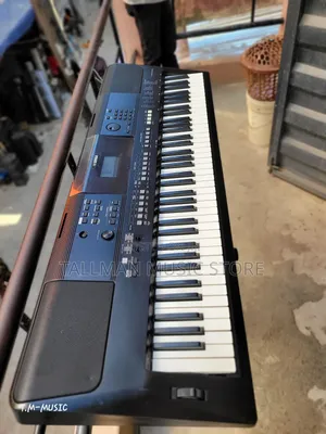 Yamaha PSR Ew410