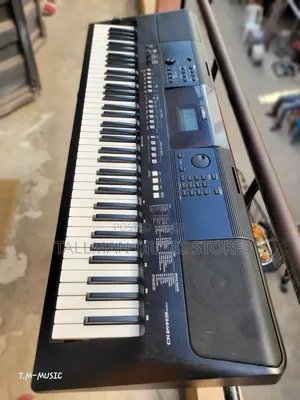 Yamaha PSR Ew410