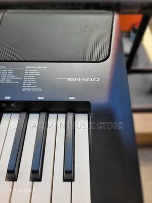 Yamaha PSR Ew410