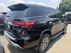 Toyota Fortuner 4.0 AWD 2023 Black