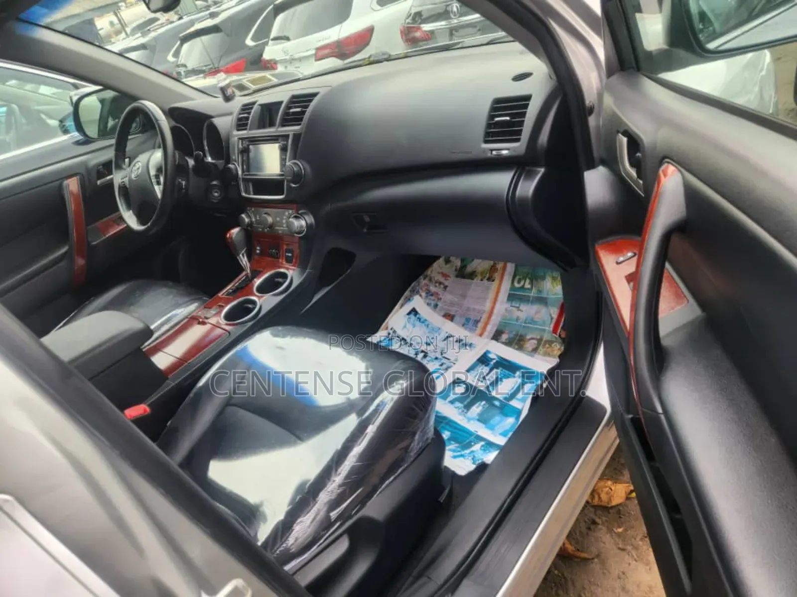 Toyota Highlander SE 2012 Silver