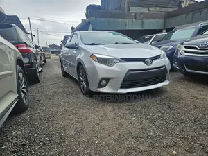 Toyota Corolla LE 4dr Sedan (1.8L 4cyl CVT) 2016 Silver