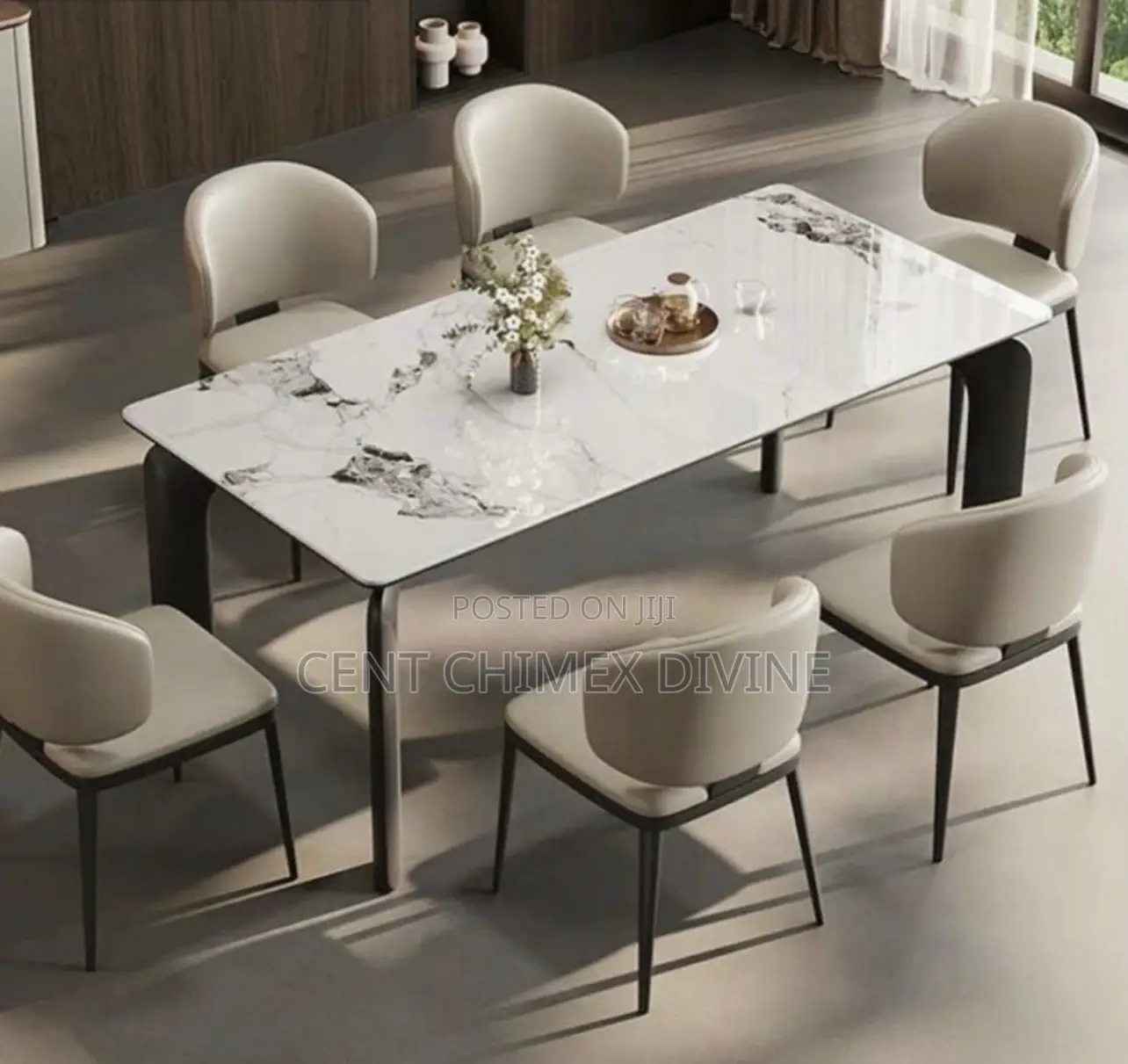 Gigantic Dinning