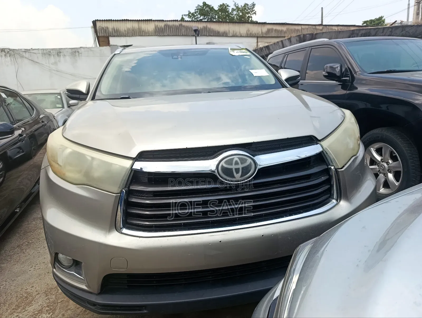 Toyota Highlander 2015 Gold