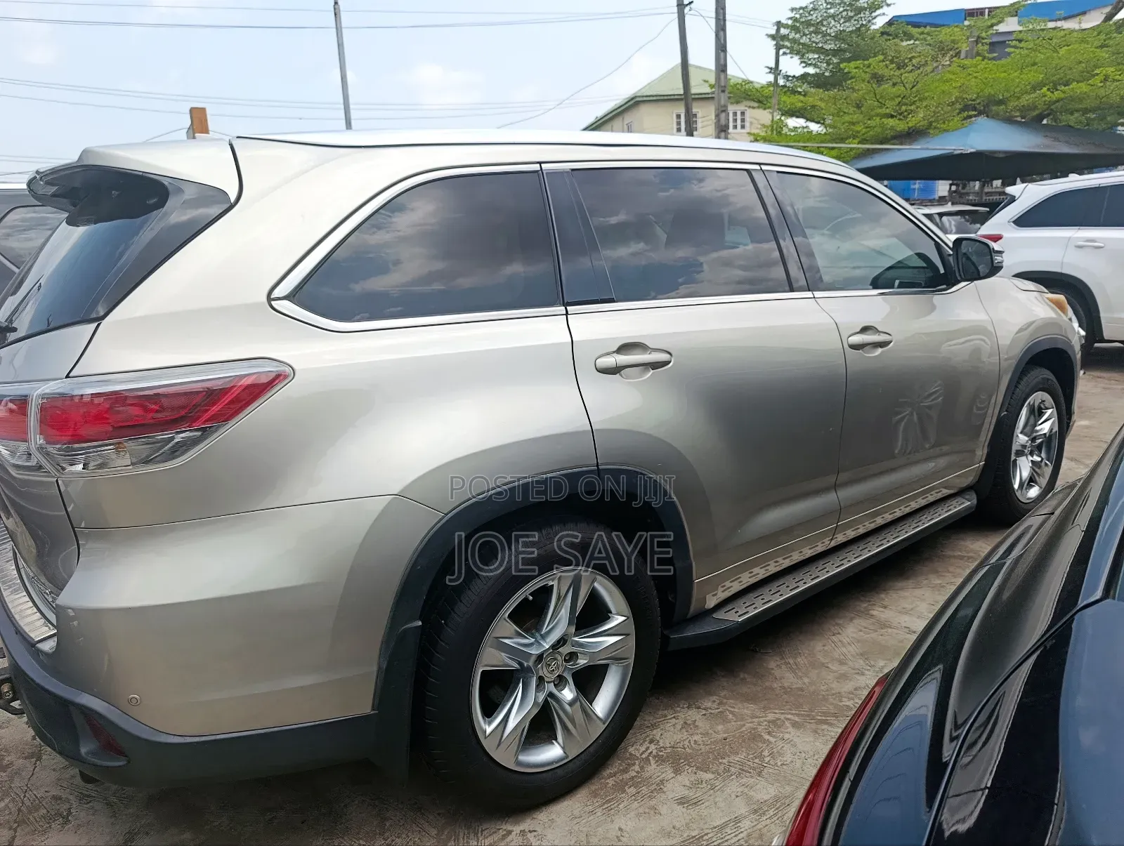 Toyota Highlander 2015 Gold