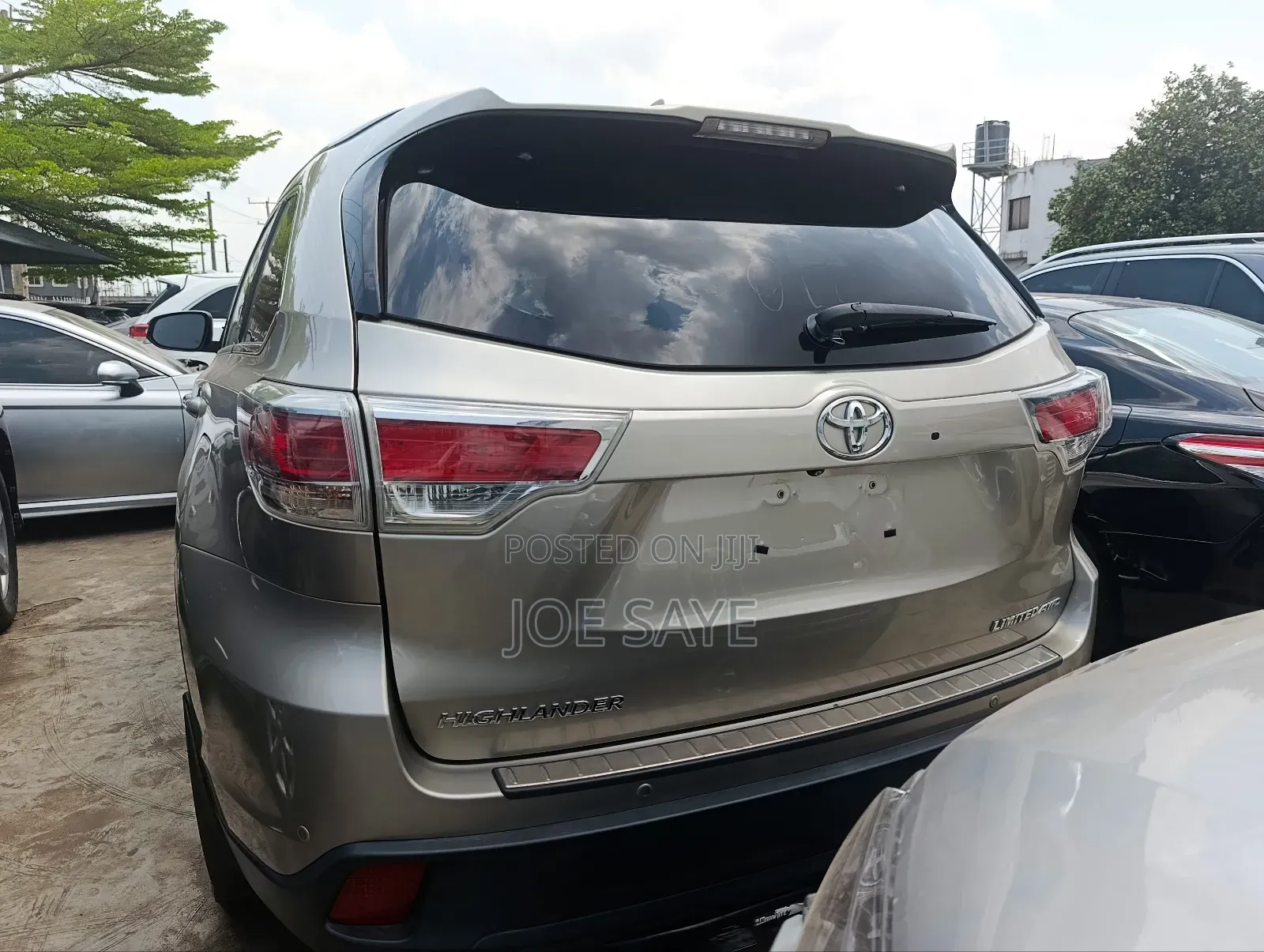 Toyota Highlander 2015 Gold