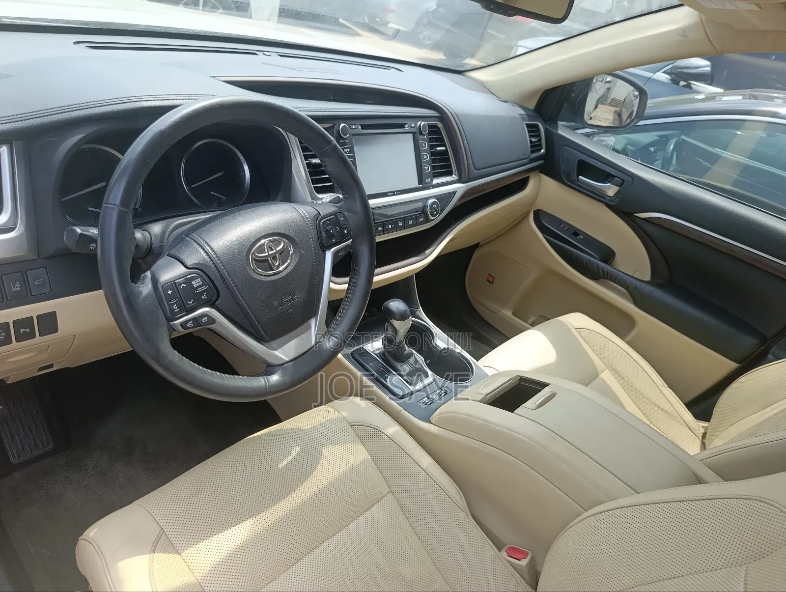 Toyota Highlander 2015 Gold