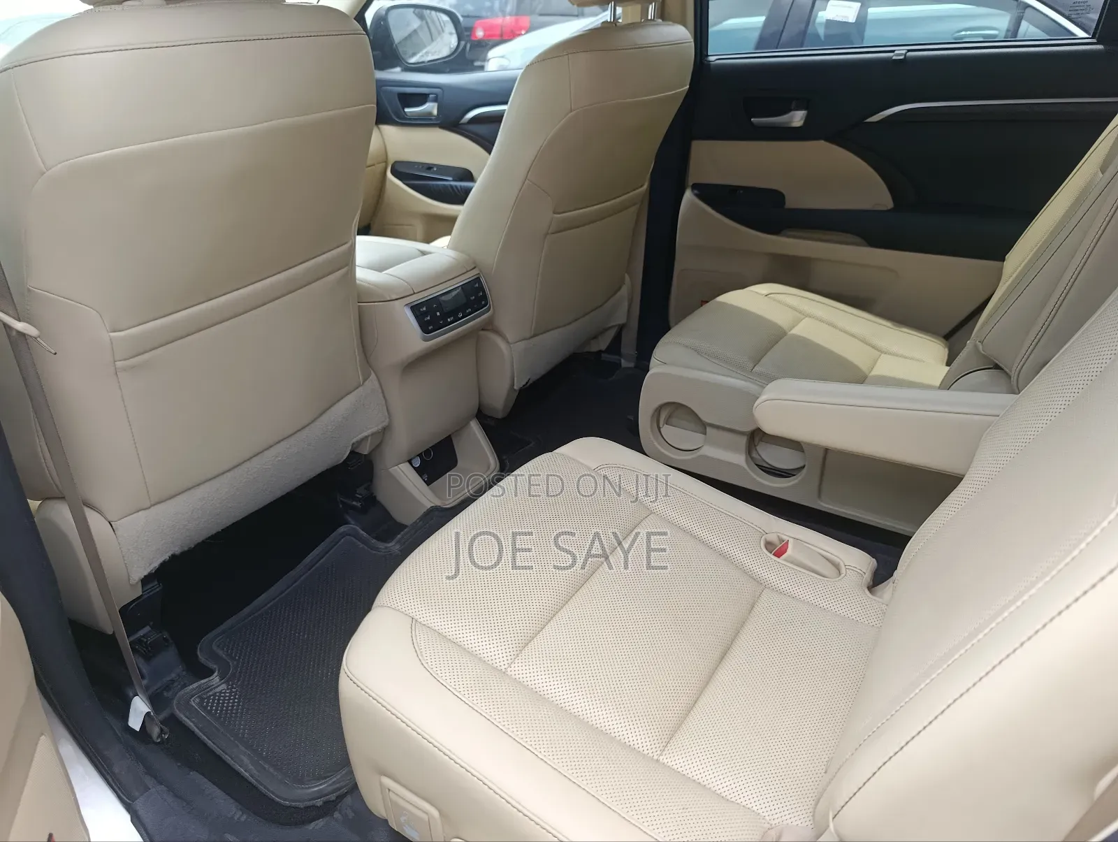 Toyota Highlander 2015 Gold