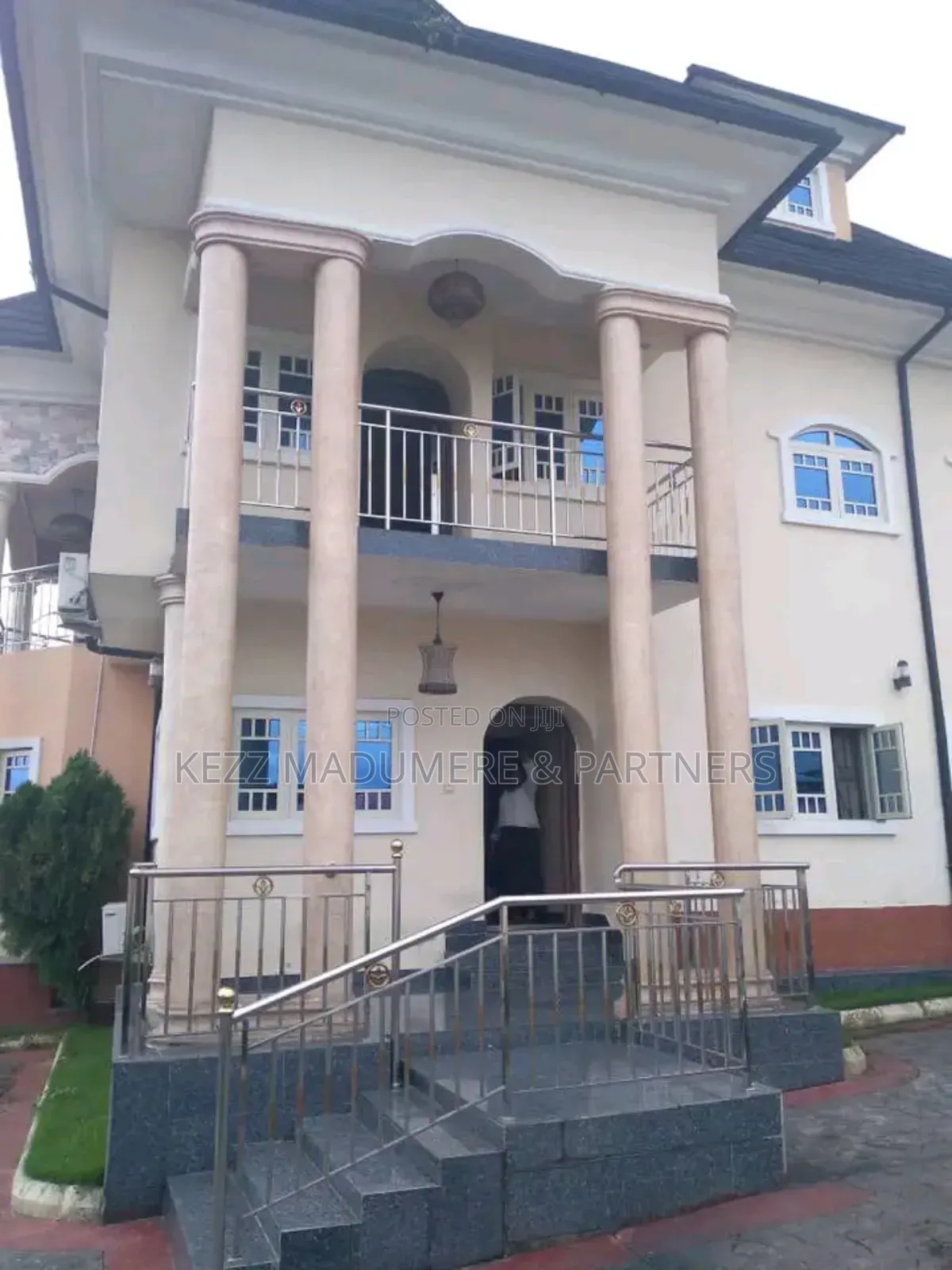 6bdrm Duplex in Aig Area,  Calabar , for sale