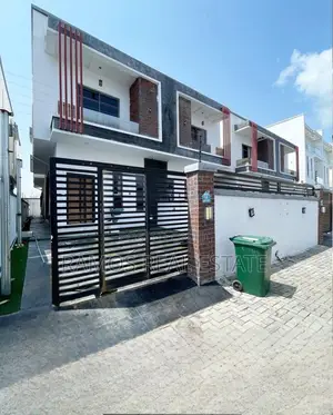 4bdrm Duplex in Chevron for rent