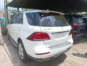 Mercedes-Benz GLE-Class GLE 350d 4MATIC 2017 White