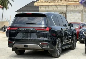 Lexus LX LX 600 2024 Black