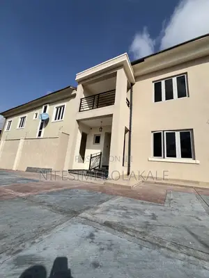 4bdrm Duplex in Akoto Estate, Elebu, for sale