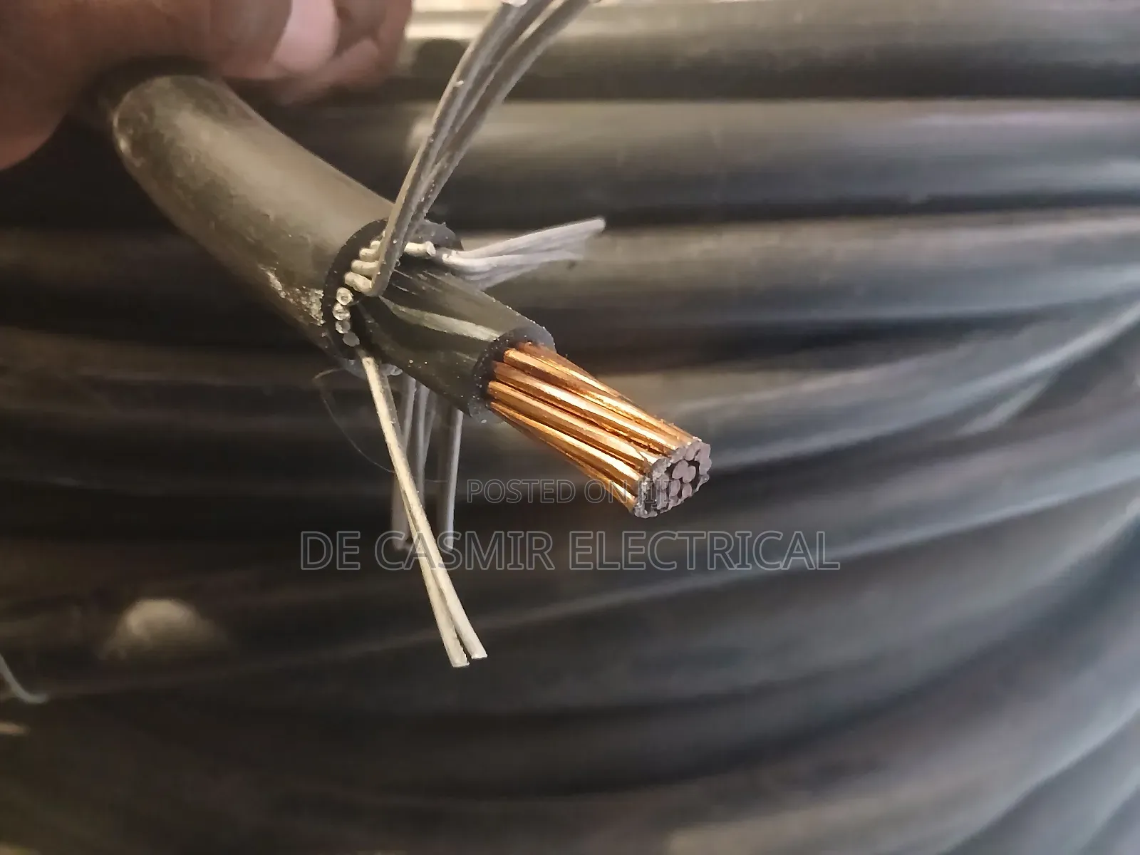1x120mm2 Armoured Cable