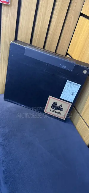 New Laptop Dell Latitude 9440 16GB Intel Core i7 SSD 512GB