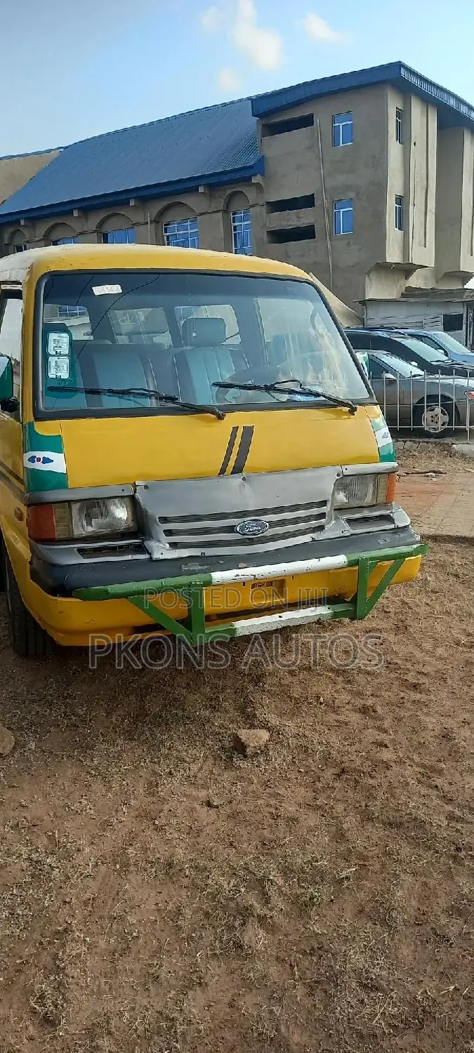 Mazda E2000 1998 Yellow