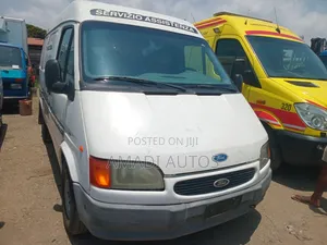 Ford Transit 2000 White