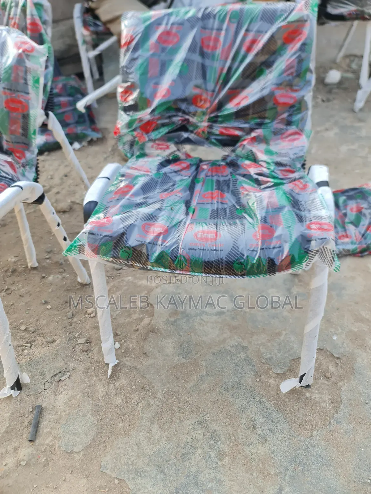 Semi Visitors Chair With Padding Foam