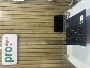 Laptop MSI Stealth 14 Studio A13VF 32GB Intel Core i7 SSD 1T