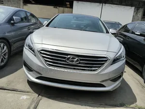 Hyundai Sonata Limited Sedan FWD (2.4L 4cyl 6A) 2016 Silver