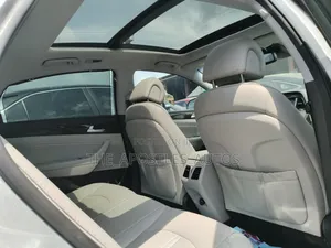 Hyundai Sonata Limited Sedan FWD (2.4L 4cyl 6A) 2016 Silver