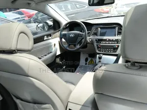 Hyundai Sonata Limited Sedan FWD (2.4L 4cyl 6A) 2016 Silver