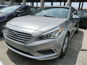 Hyundai Sonata Base Sedan FWD (2.4L 4cyl 6A) 2016 Silver