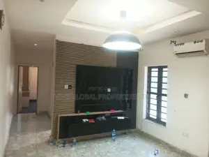 1bdrm Block of Flats in Lekki for rent