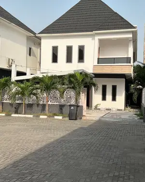 4bdrm Duplex in Lekki Conversation, Ikota for rent